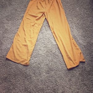 Pinstripe yellow pant